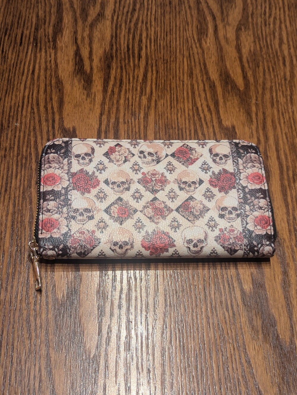 Skullette Brand Skull & Roses Vegan Faux Leather Wallet New!